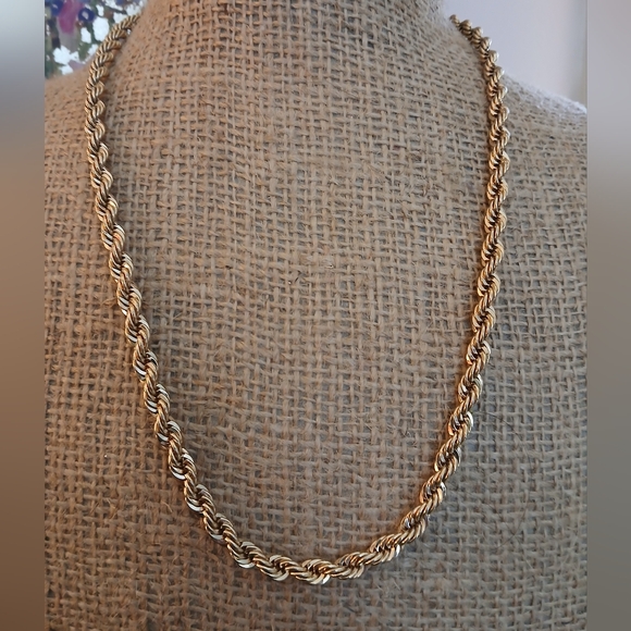 Vintage Thick Rope Chain Gold Rope Chain Stamped Avon 22" Total - Picture 10 of 14